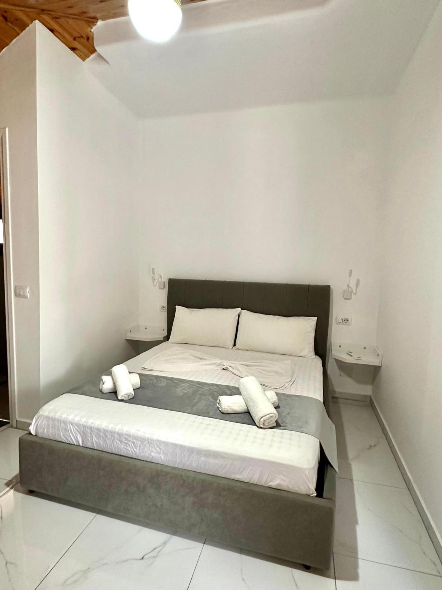 Evelina Ernild Rooms Sarandë Exteriör bild