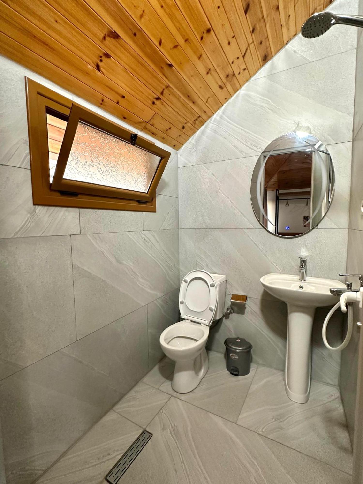 Evelina Ernild Rooms Sarandë Exteriör bild