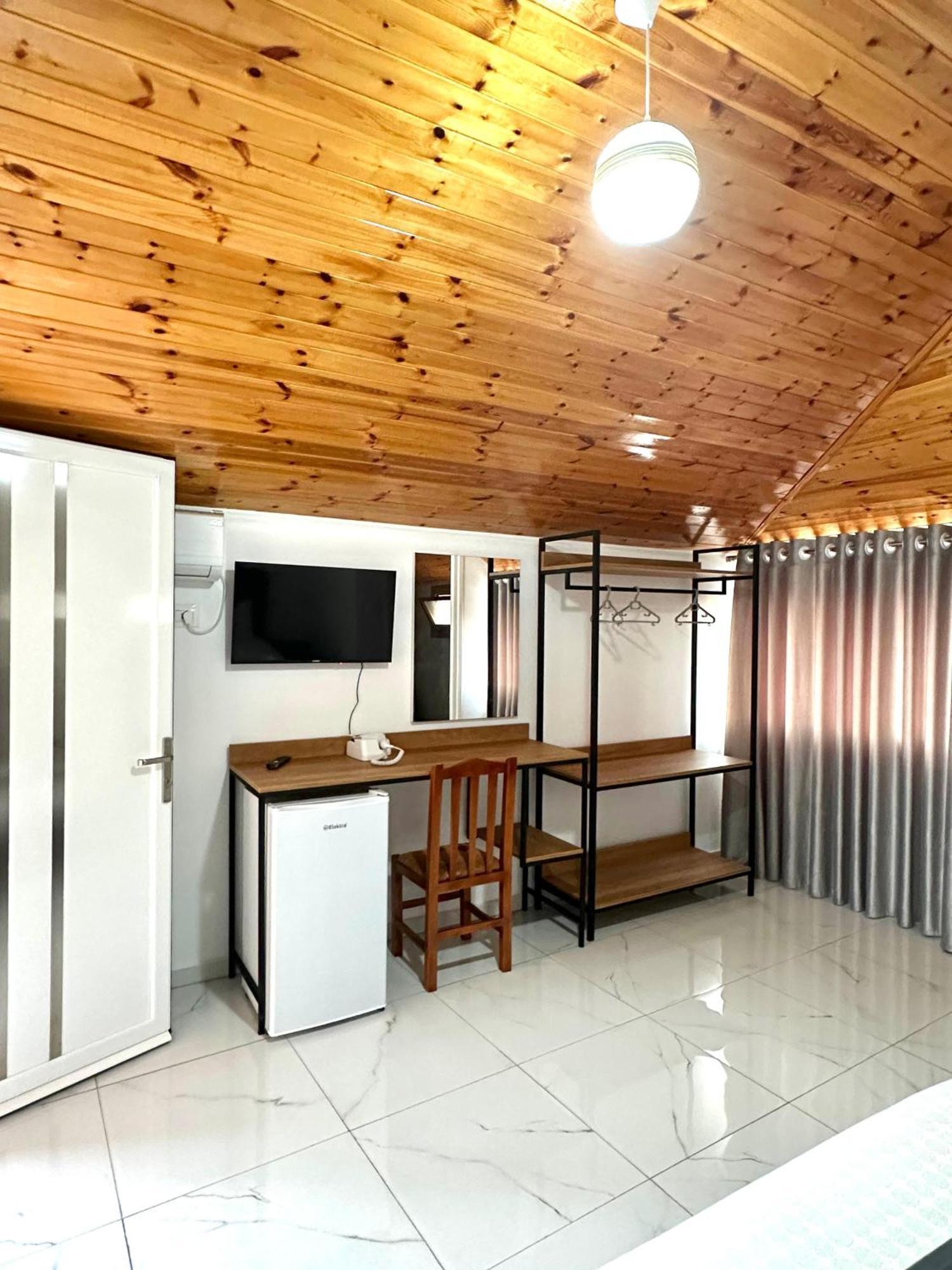 Evelina Ernild Rooms Sarandë Exteriör bild